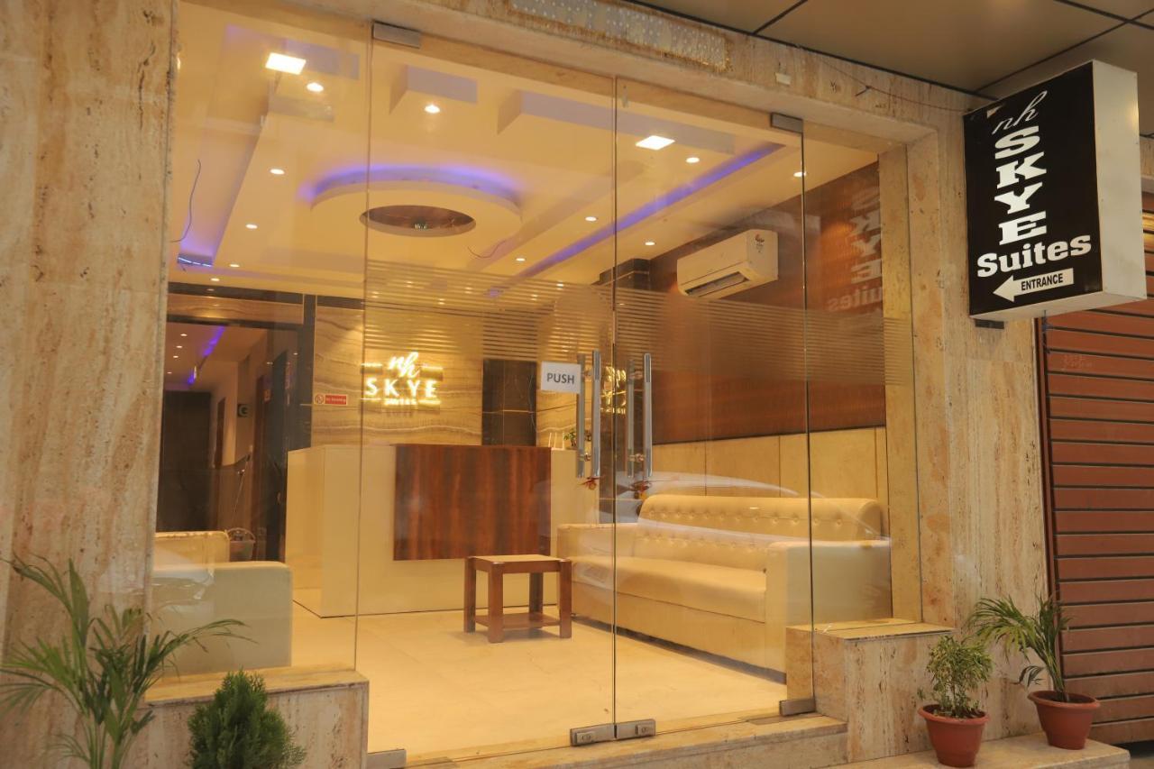 Nh Skye Suites Нью-Дели Экстерьер фото