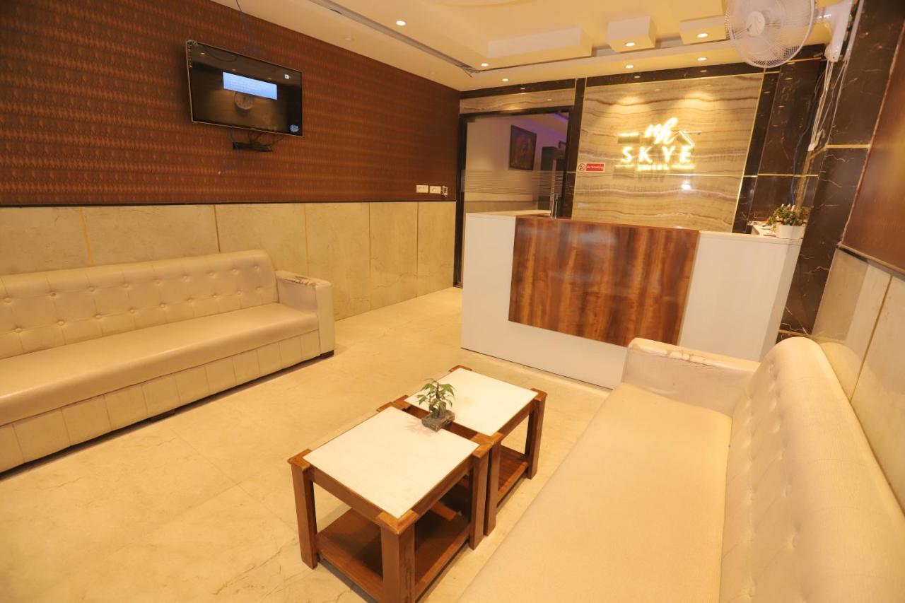 Nh Skye Suites Нью-Дели Экстерьер фото